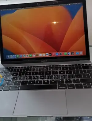 New Laptop Apple MacBook Pro 2017 8GB Intel Core i5 SSD 512GB