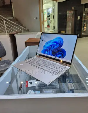 New Laptop Lenovo Yoga C740 8GB Intel Core I5 SSD 512GB