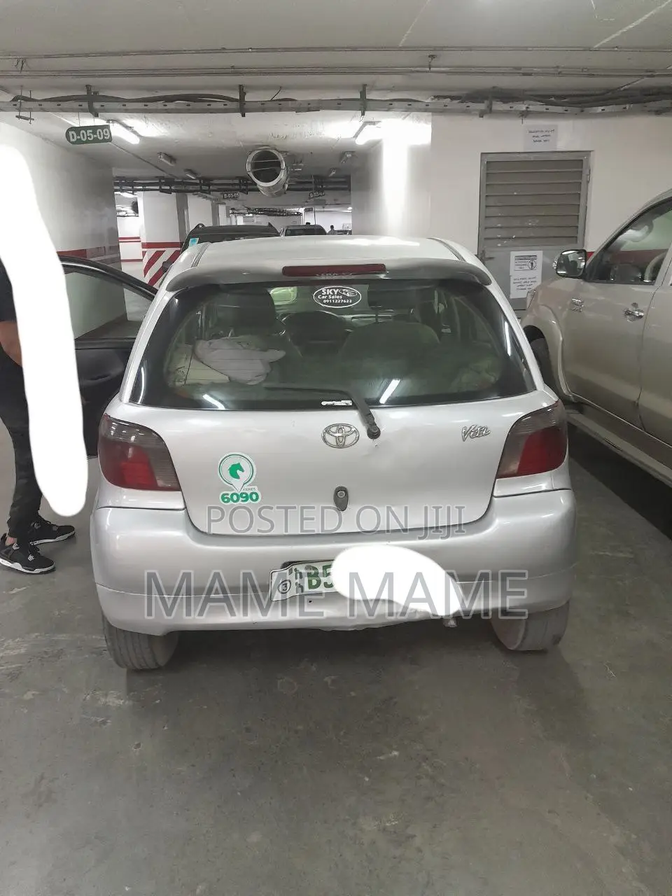 Toyota Vitz 2001 Silver