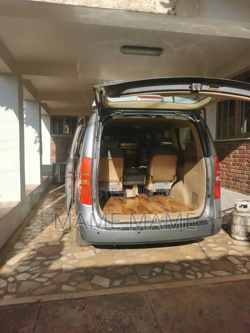 Hyundai Starex 2012 Silver