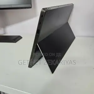 New Laptop Microsoft Surface 2GB Intel Core I3 SSD 32GB