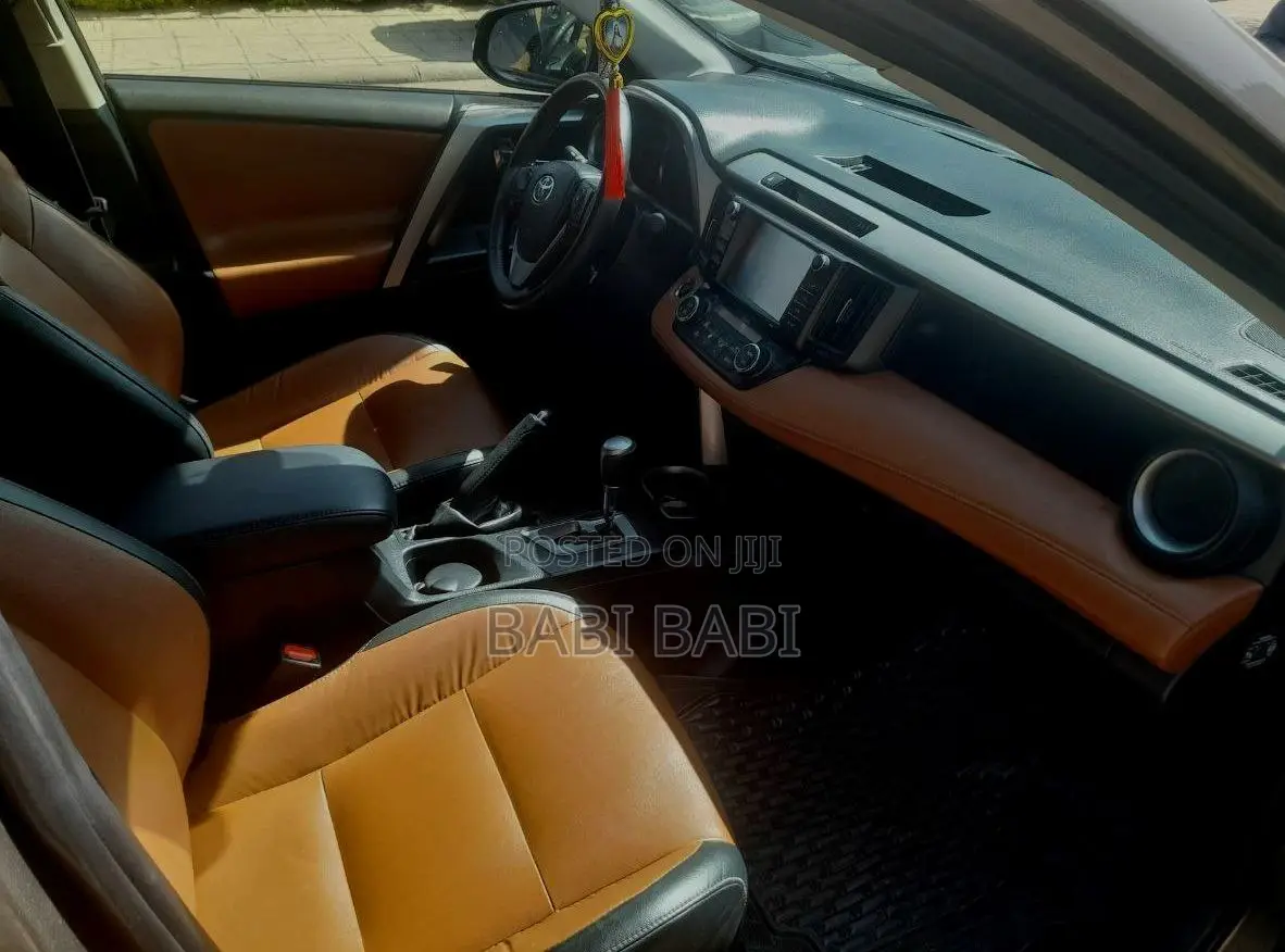 Toyota RAV4 2017 Brown