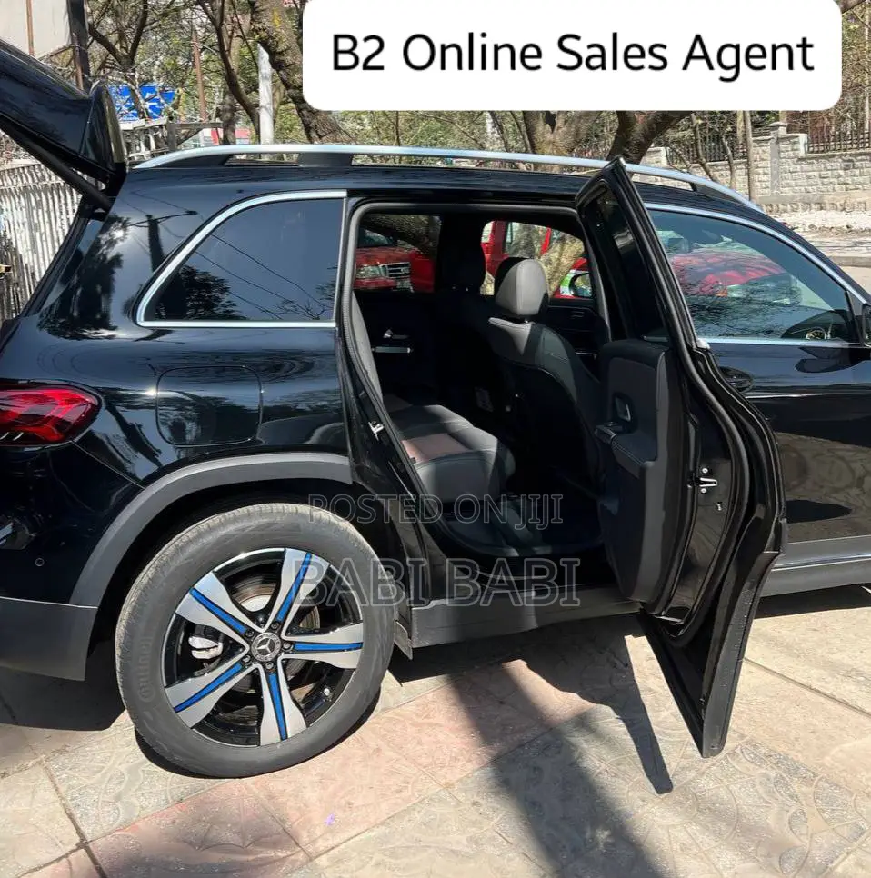 New Mercedes-Benz 300E 2023 Matt Black