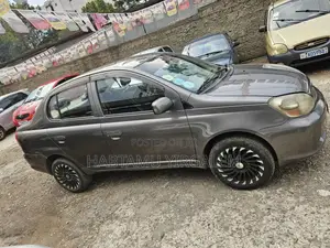 Toyota Platz 2005 Gray