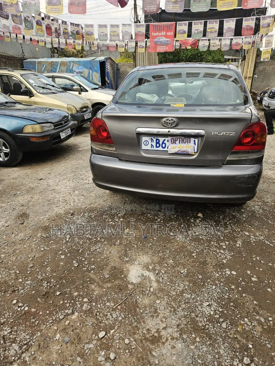 Toyota Platz 2005 Gray
