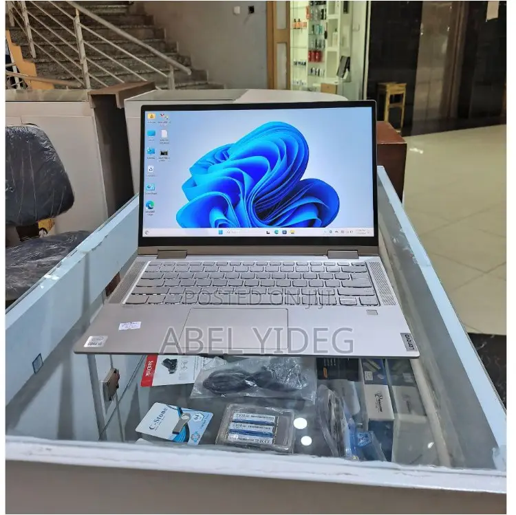 New Laptop Lenovo Yoga C740 8GB Intel Core I5 SSD 512GB