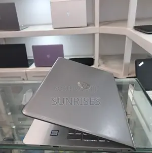 New Laptop HP Pavilion 15 12GB Intel Core I5 SSD 1.5T