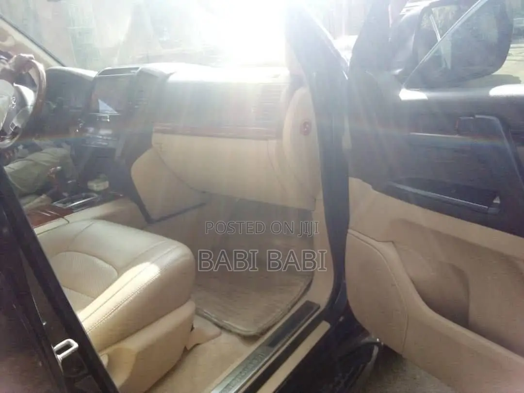 Toyota Land Cruiser 2015 Black