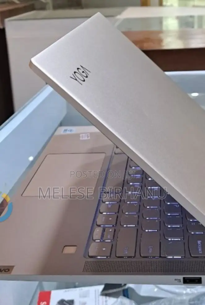 New Laptop Lenovo Yoga C740 8GB Intel Core I5 SSD 512GB