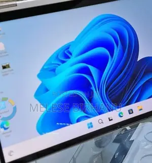 New Laptop Lenovo Yoga C740 8GB Intel Core I5 SSD 512GB