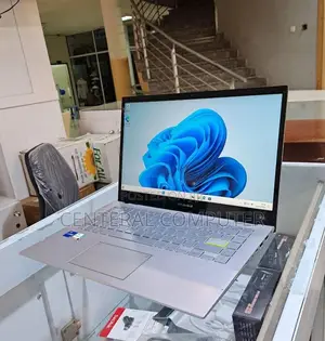 New Laptop Asus VivoBook E12 E203NA 8GB Intel Core I5 SSD 512GB