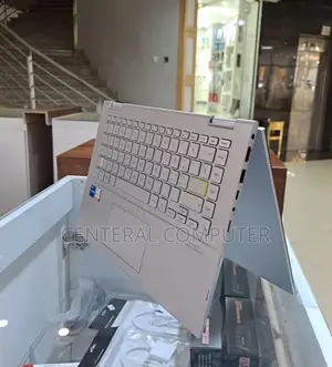 New Laptop Asus VivoBook E12 E203NA 8GB Intel Core I5 SSD 512GB