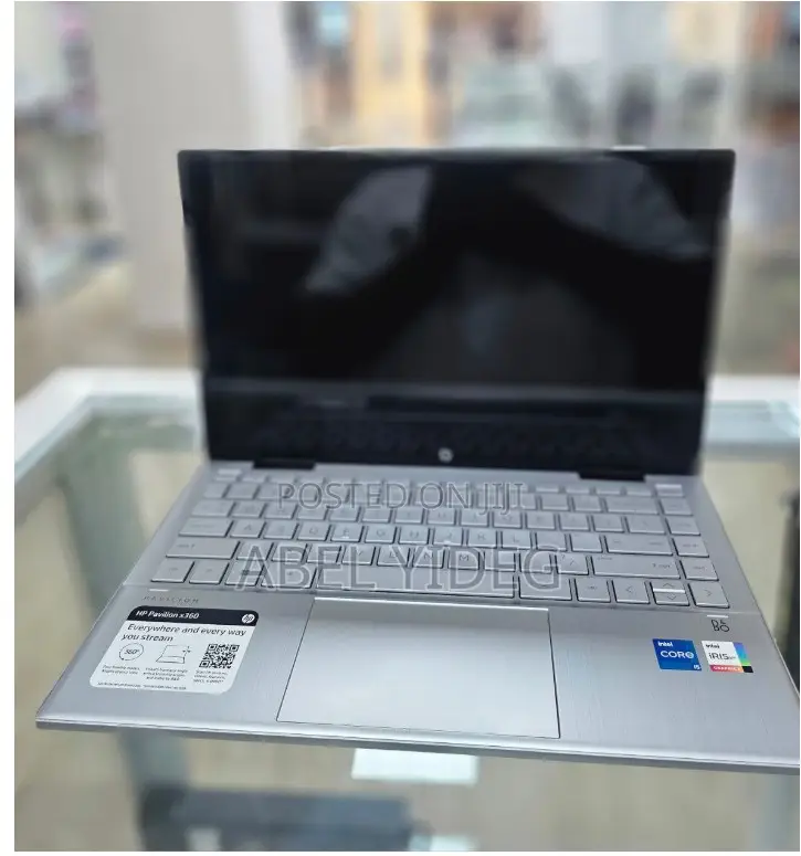 New Laptop HP Pavilion X360 8GB Intel Core I5 SSD 512GB