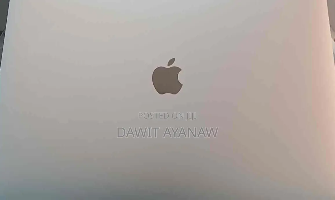 New Laptop Apple MacBook Pro 2018 16GB Intel Core i7 SSD 512GB