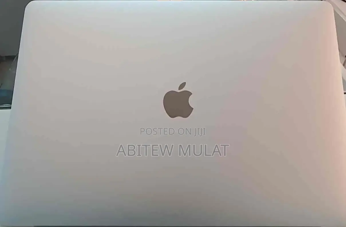 New Laptop Apple MacBook Pro 2018 16GB Intel Core i7 SSD 512GB