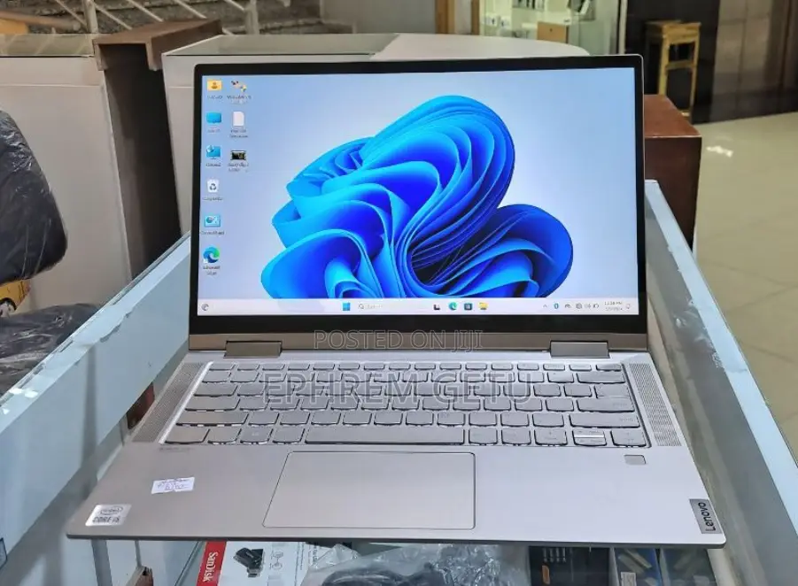 New Laptop Lenovo Yoga C740 8GB Intel Core I5 SSD 512GB