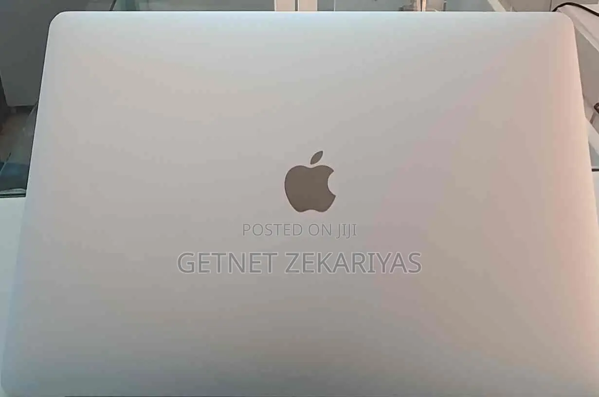 New Laptop Apple MacBook Pro 2018 16GB Intel Core i7 SSD 512GB