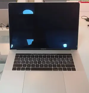 New Laptop Apple MacBook Pro 2018 16GB Intel Core i7 SSD 512GB