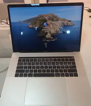 New Laptop Apple MacBook Pro 2018 16GB Intel Core I7 SSD 512GB