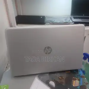 Laptop HP Pavilion 15 8GB Intel Core I5 HDD 1T