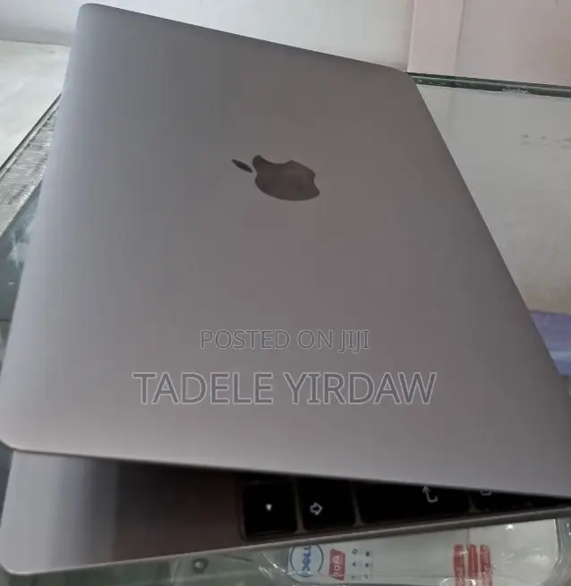 New Laptop Apple MacBook 2017 8GB Intel Core I5 SSD 512GB