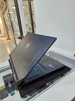 New Laptop Acer Predator Helios 300 16GB Intel Core I9 SSD 512GB
