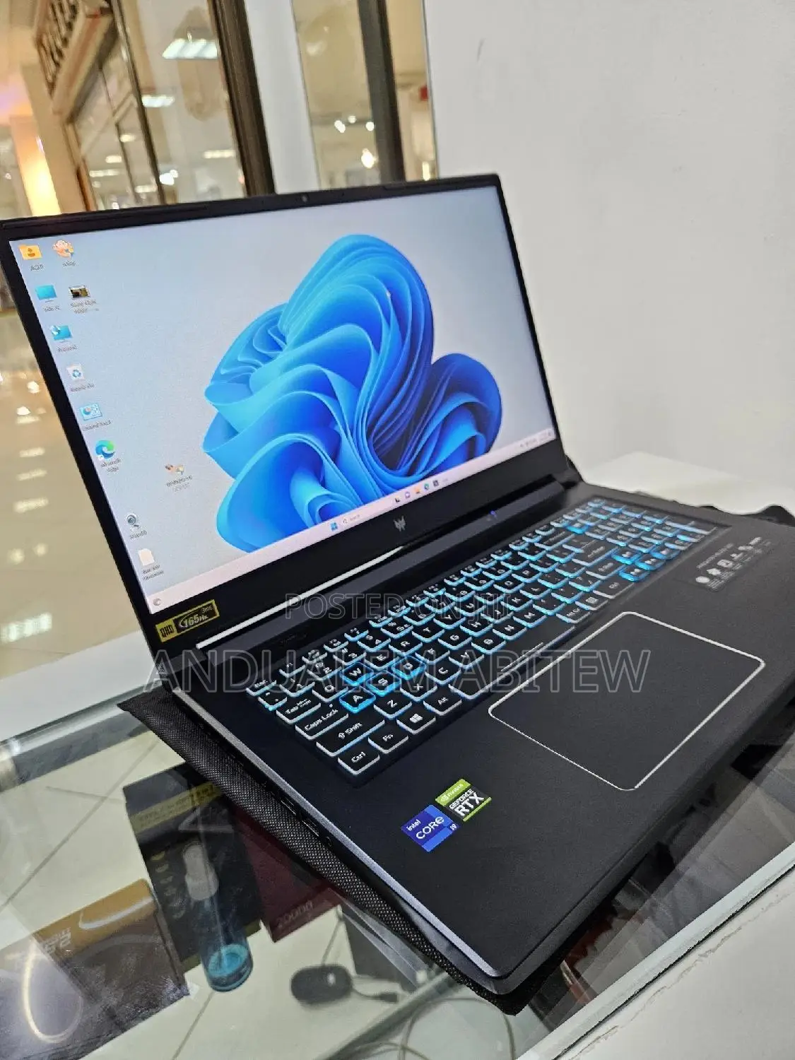 New Laptop Acer Predator Helios 300 16GB Intel Core I9 SSD 512GB