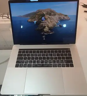 New Laptop Apple MacBook Pro 2018 16GB Intel Core I7 SSD 512GB