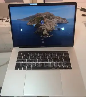 New Laptop Apple MacBook Pro 2018 16GB Intel Core I7 SSD 512GB