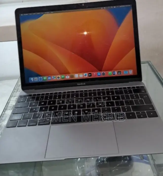 New Laptop Apple MacBook Pro 2019 8GB Intel Core I5 SSD 512GB