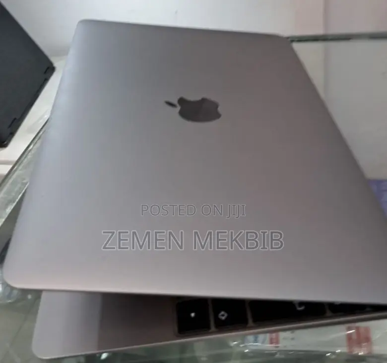 New Laptop Apple MacBook Pro 2019 8GB Intel Core I5 SSD 512GB