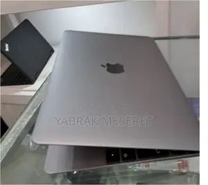 Photo - New Laptop Apple MacBook Air 2017 8GB Intel Core I5 SSD 512GB