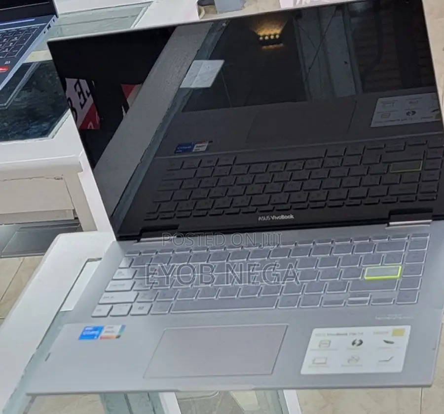 New Laptop Asus VivoBook S300CA 8GB Intel Core I5 SSD 512GB