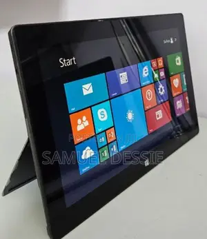 Laptop Microsoft Surface 2GB SSD 32GB