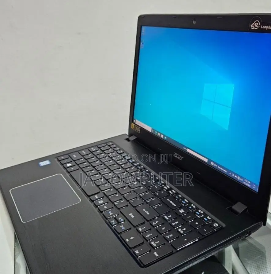 New Laptop Acer Aspire E5 4GB Intel Core I3 SSD 500GB