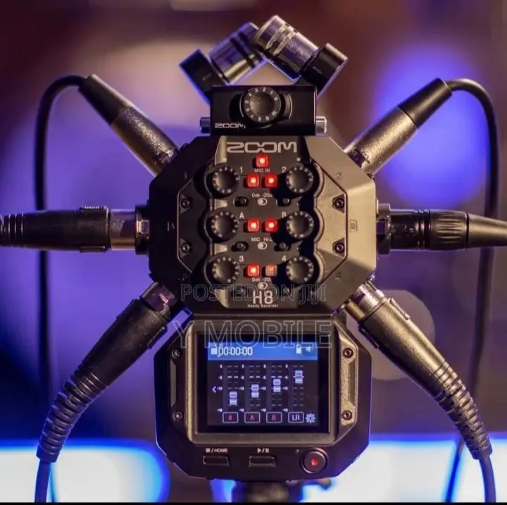 Zoom H8 8-Input/ 12-Track Port