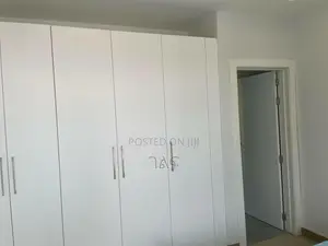 3bdrm Apartment in መሀል ቦሌ ቅንጡ አፓርትመንት, Bole for sale