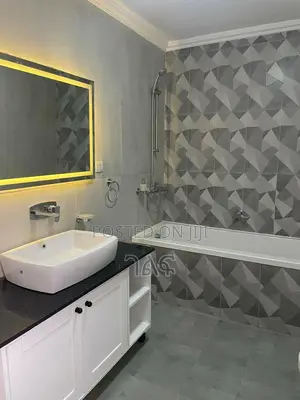 3bdrm Apartment in መሀል ቦሌ ቅንጡ አፓርትመንት, Bole for sale