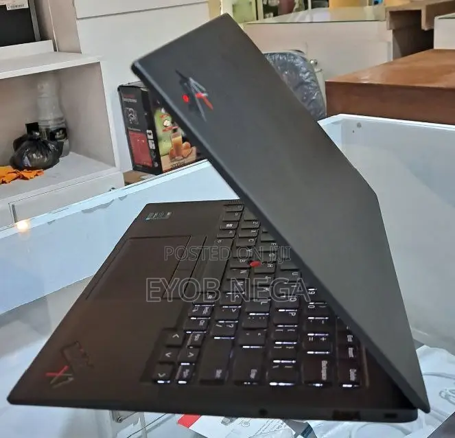 New Laptop Lenovo ThinkPad X1 Carbon 16GB Intel Core I7 SSD 512GB