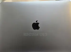 New Laptop Apple MacBook Pro 2017 8GB Intel Core I7 SSD 256GB