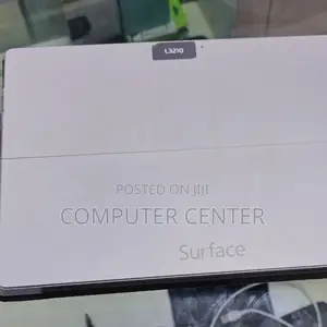 New Laptop Microsoft Surface 4GB Intel Core I5 SSD 128GB