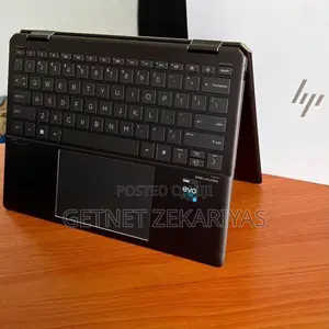 New Laptop HP Spectra 13 16GB Intel Core I7 SSD 512GB