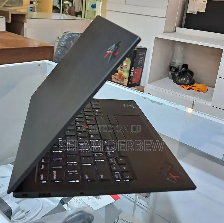 New Laptop Lenovo ThinkPad X1 Carbon 16GB Intel Core I7 SSD 512GB