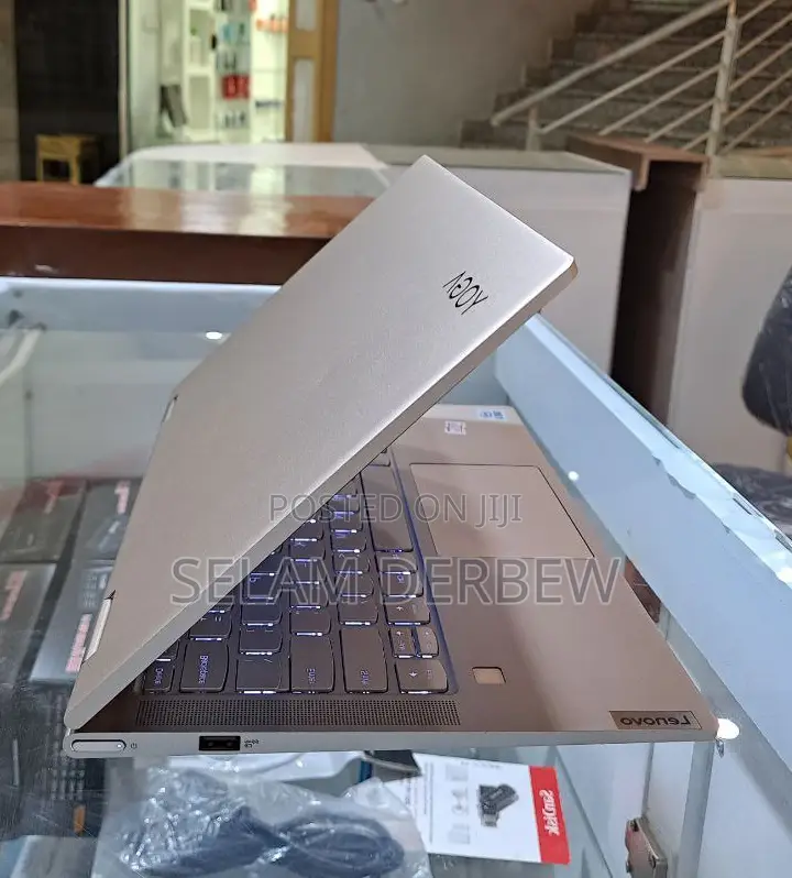New Laptop Lenovo Yoga C740 8GB Intel Core I5 SSD 512GB