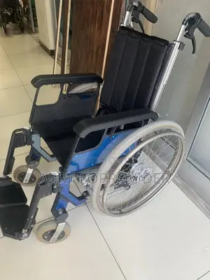 Aluminium Frame Lightweight Wheelchair|Used Wheelchair|