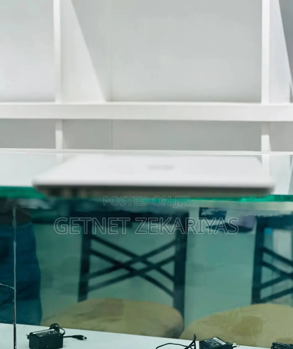 New Laptop Microsoft Surface 2 16GB Intel Core I7 SSD 512GB