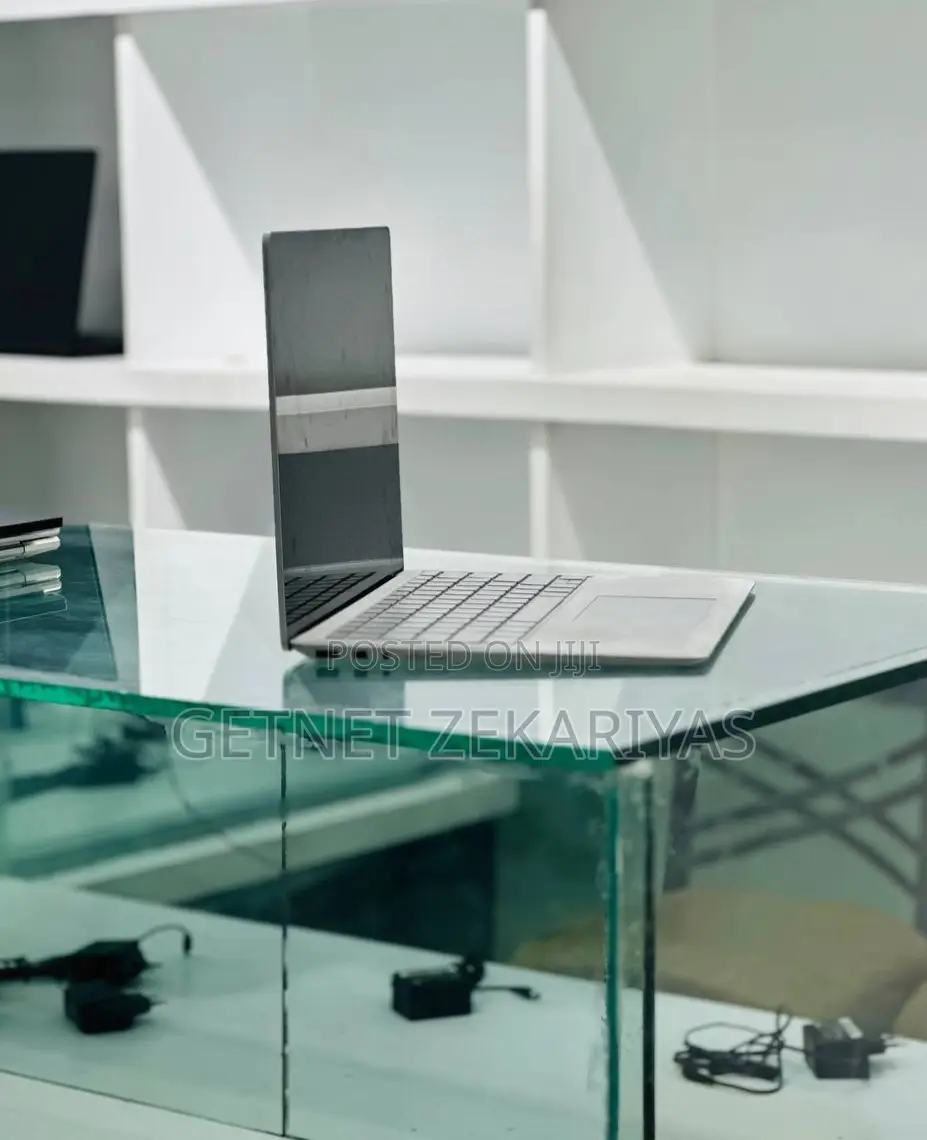 New Laptop Microsoft Surface 2 16GB Intel Core I7 SSD 512GB