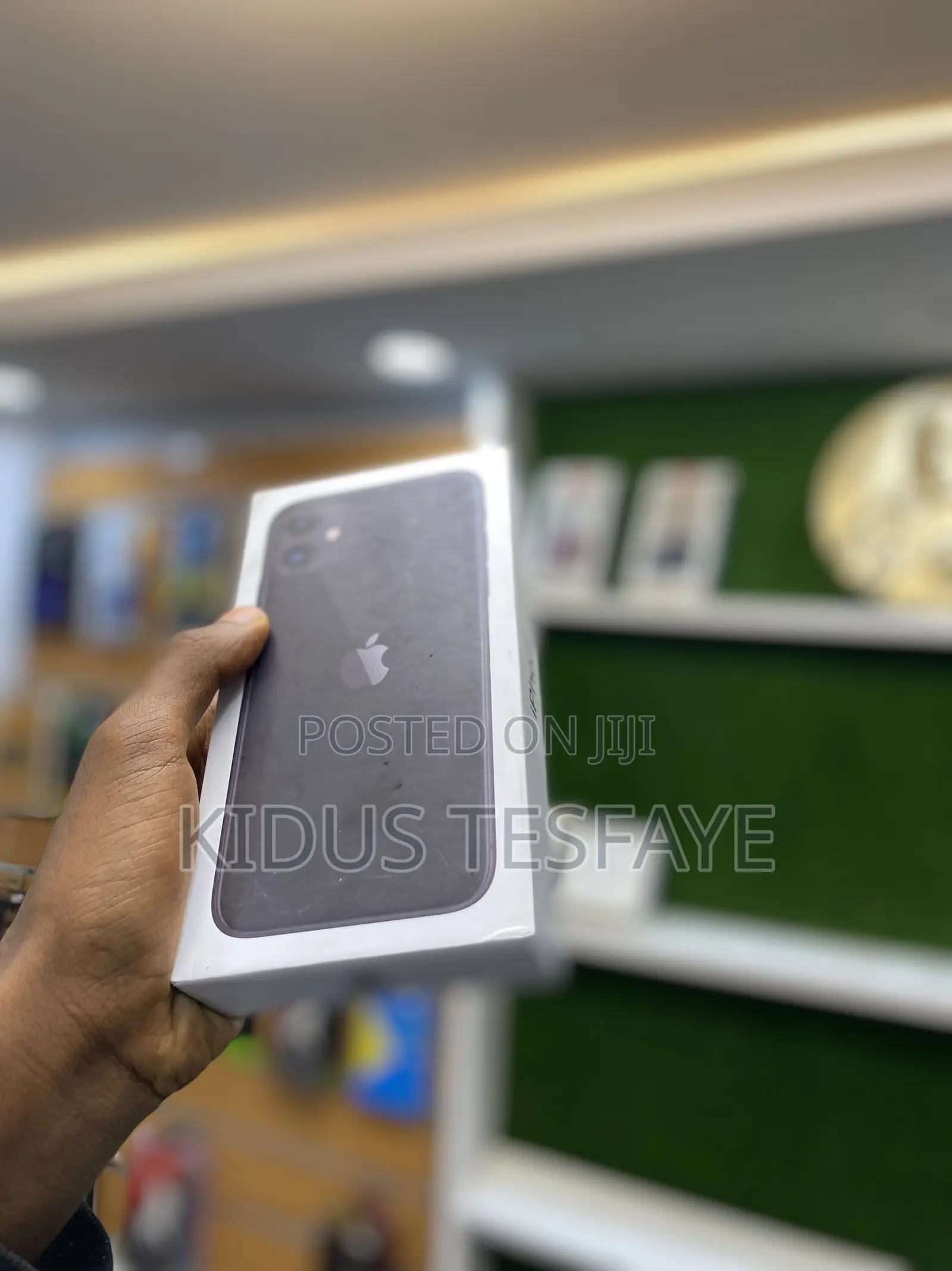 New Apple iPhone 11 128 GB Black