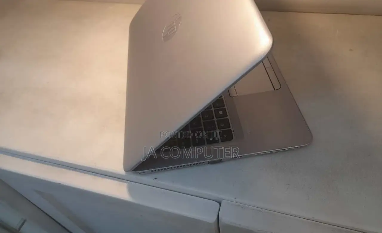 New Laptop HP EliteBook 840 8GB Intel Core I7 SSD 512GB