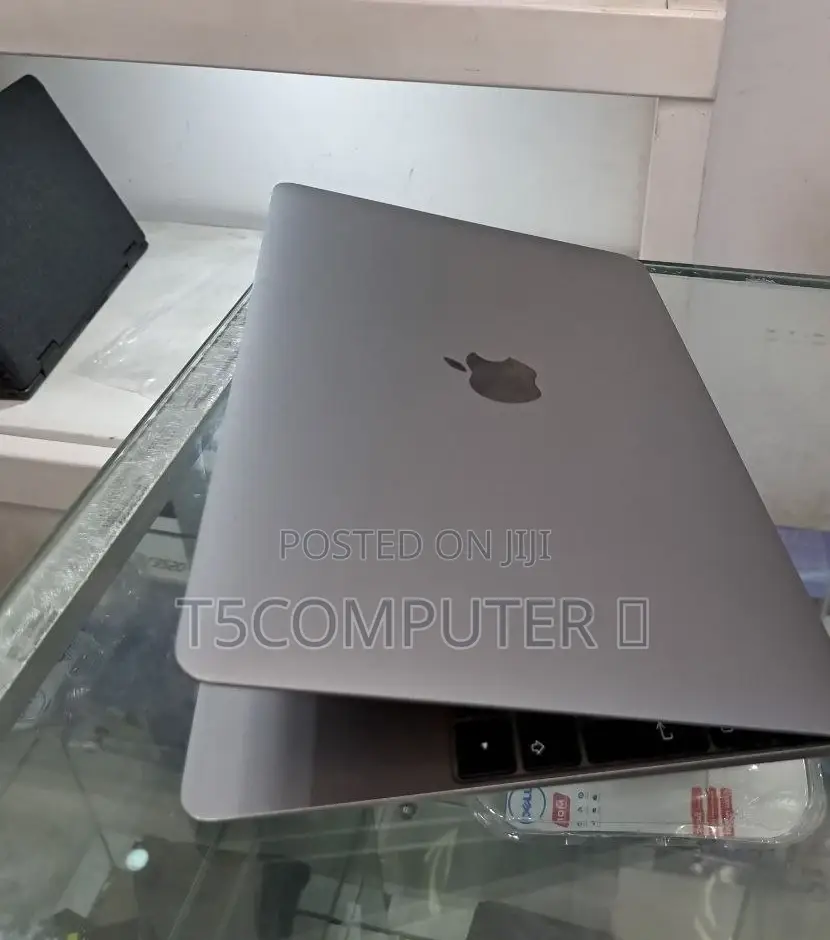 New Laptop Apple MacBook Pro 2017 8GB Intel Core I5 SSD 512GB